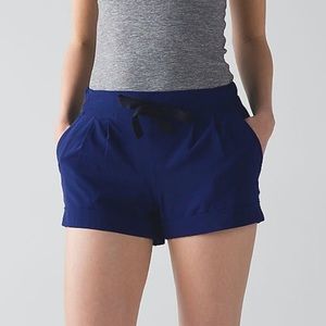 LULULEMON Spring Break Away Shorts Size 2